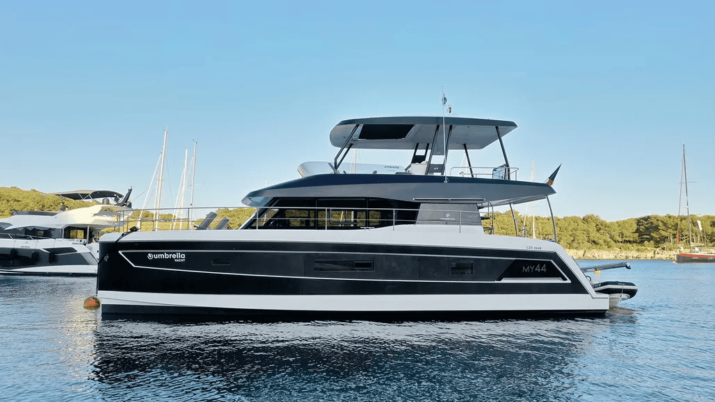 Fountaine Pajot MY 44 “UMBRELLA” (2018)