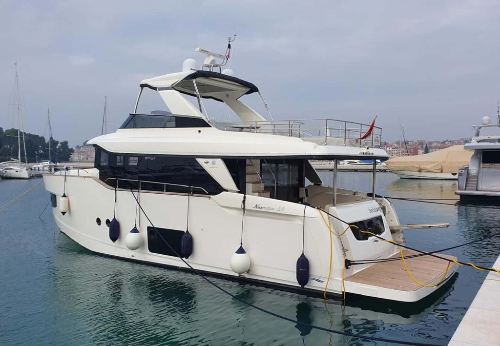 Absolute Navetta 58 “BOBALONG” (2016)