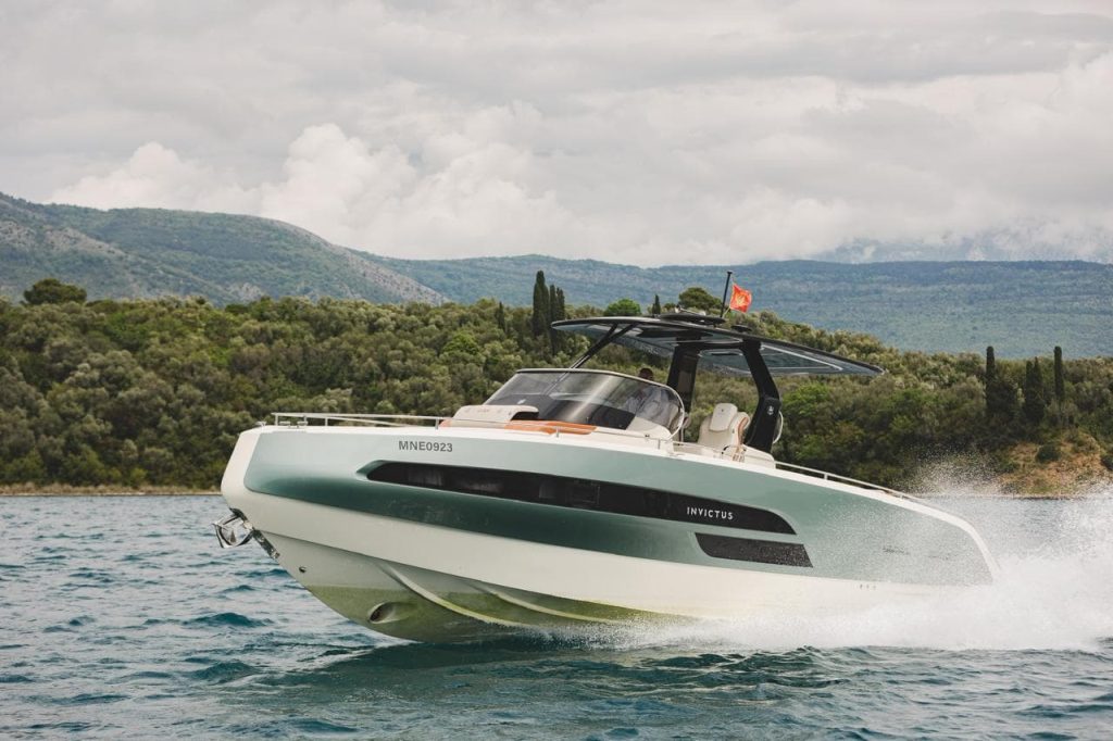 Invictus GT320 “AQUA 2” (2024)