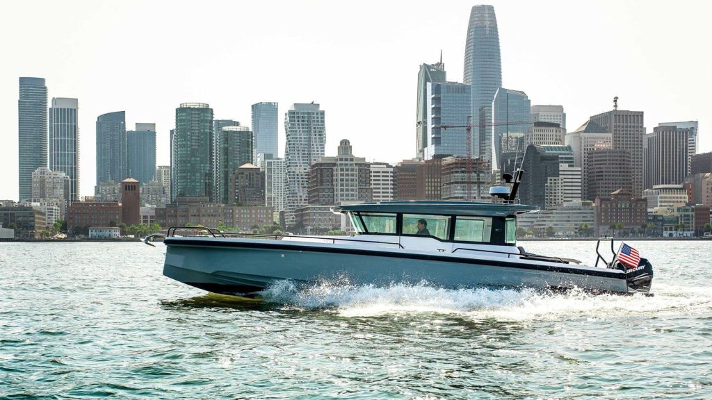 Axopar 37 XC Cross Cabin “URANUS” (2025)