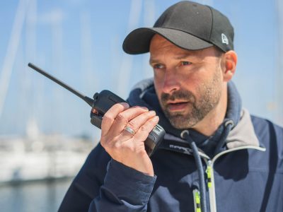 IC-M94DE Handheld VHF Radio DSC with AIS Receiver (2025)