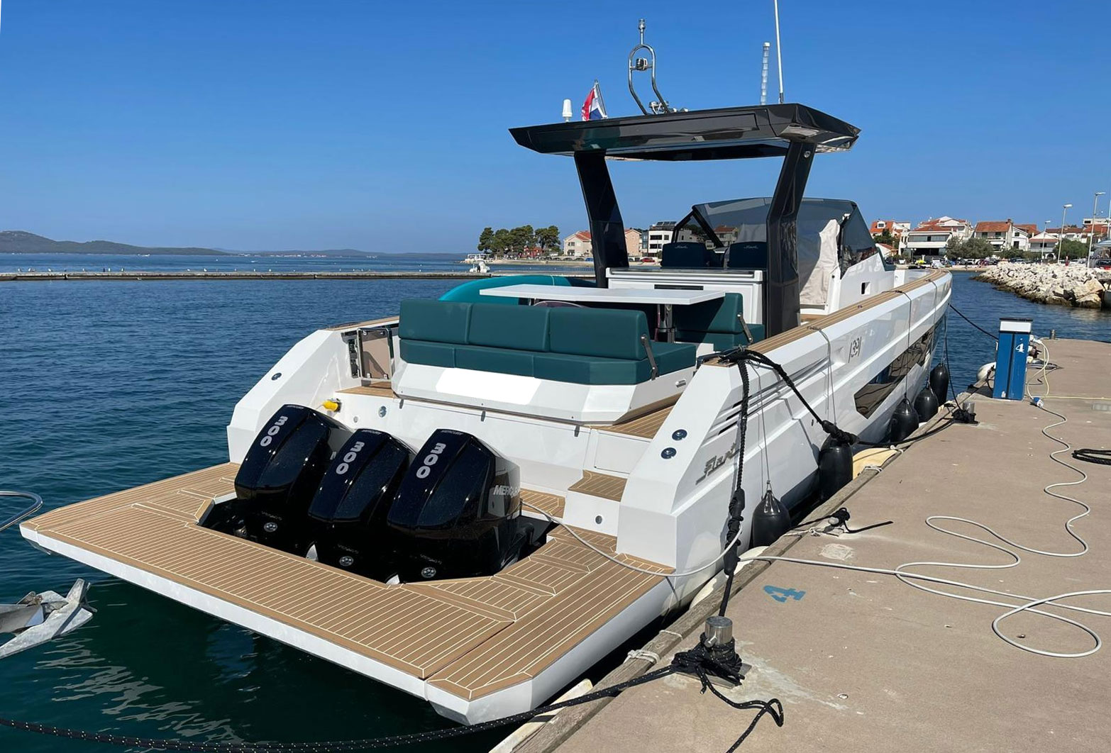 Fiart Seawalker 39 (outboard) 1