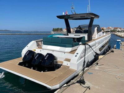 Fiart Seawalker 39 outboard